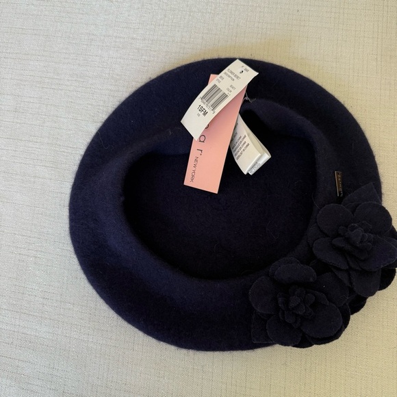 BETMAR New York Wool Blend Navy Blue Flower Beret French Hat Winter Fall Classic - Picture 5 of 9